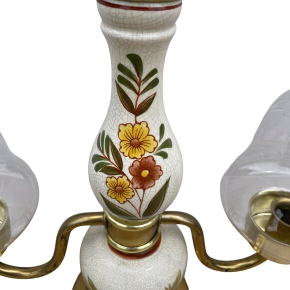 VTG Floral Porcelain Brass Candelabra Glass Globes Colonial Cottage 1960s - Picture 2 of 8
